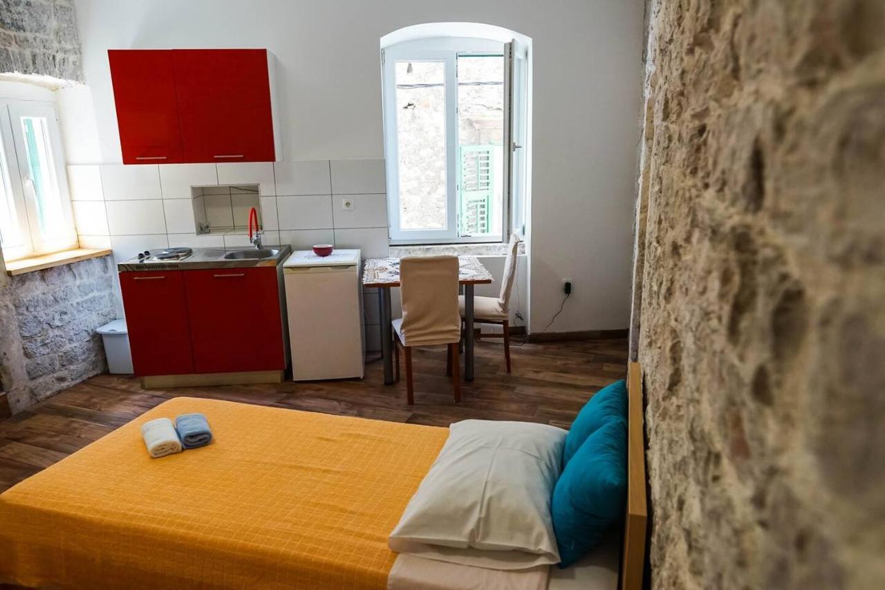 Studio Apartment In The Old City Of Šibenik Esterno foto